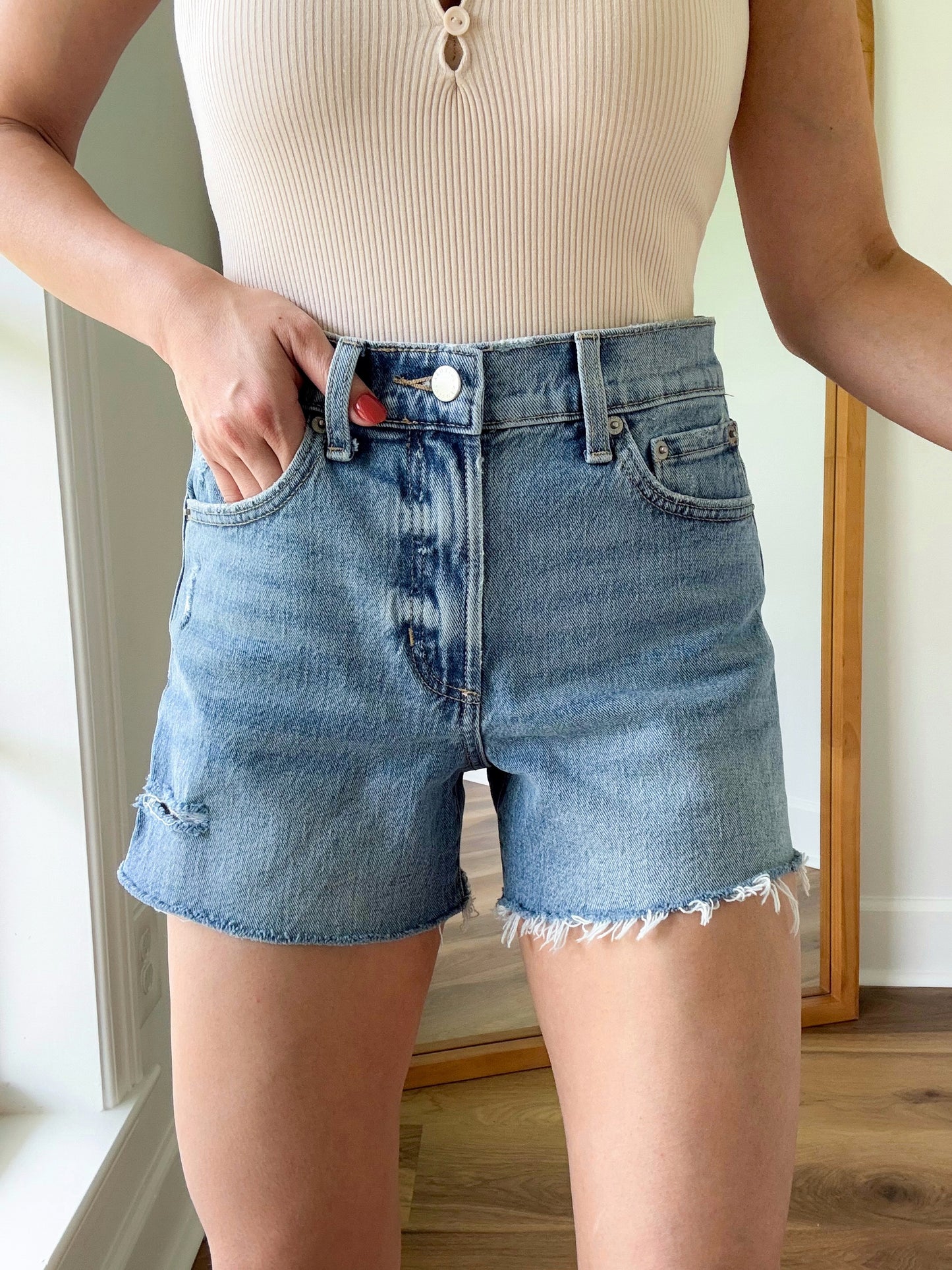 Comfort Stretch Fray Shorts