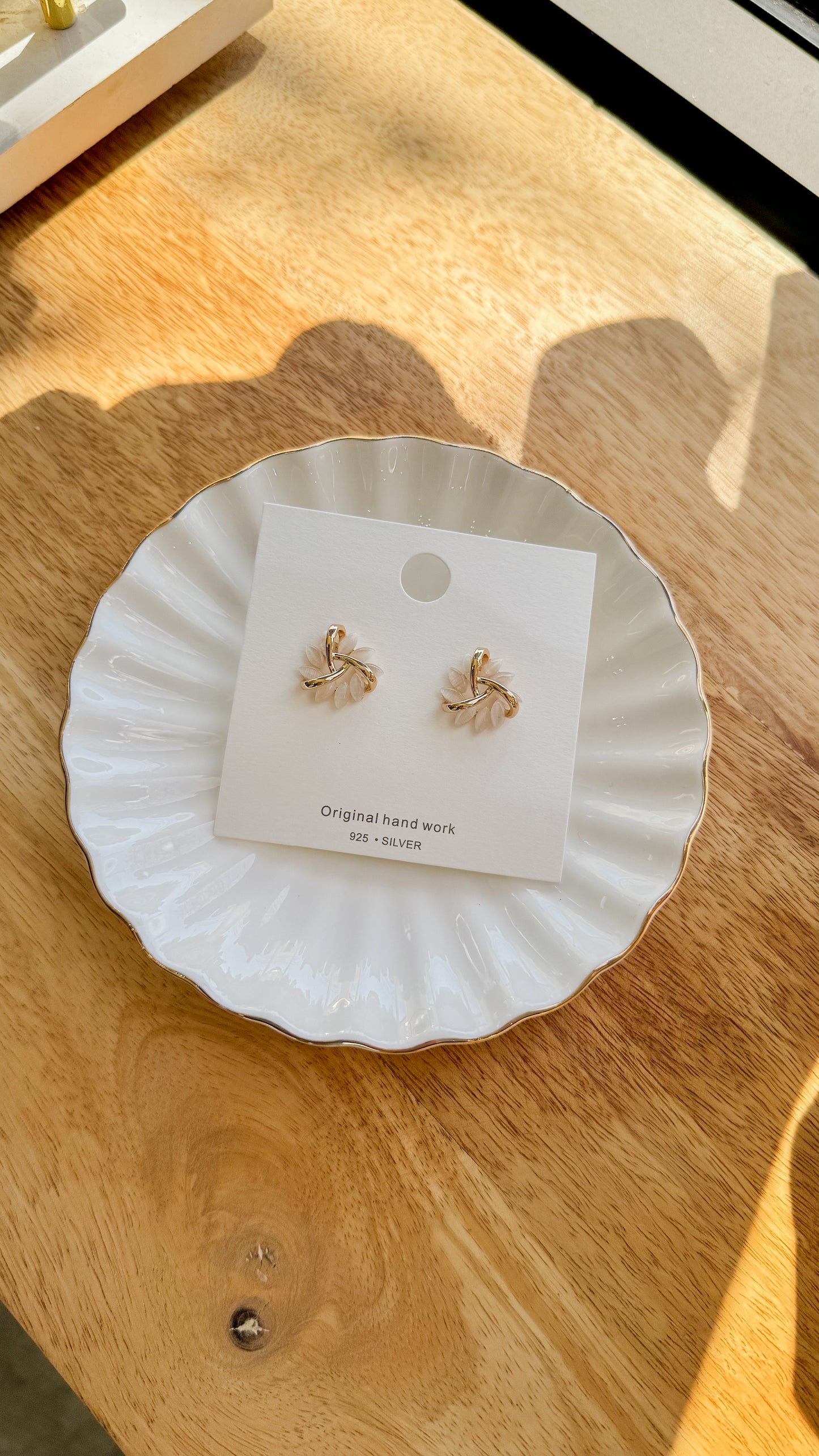 Geometric Cat Eye Stone Drop Earrings