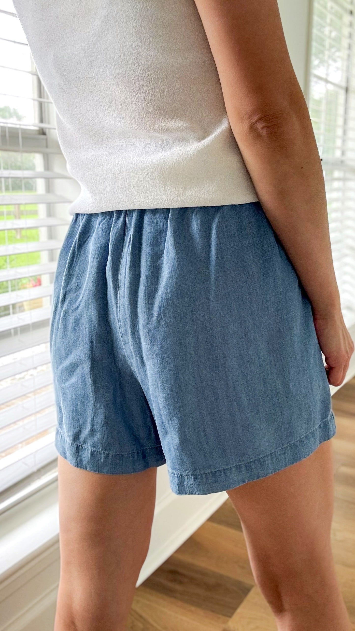 Comfort Chambray Shorts