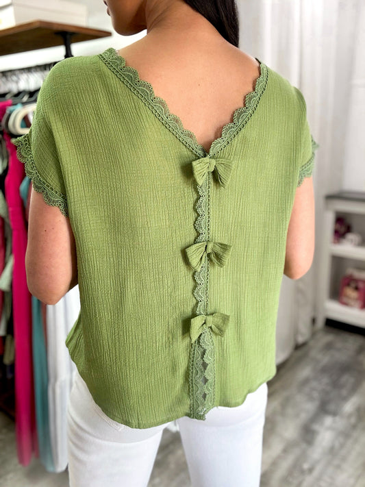 Details Matter Bow Top