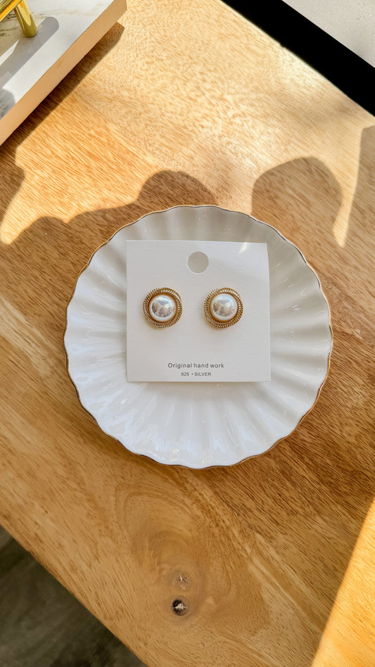 Chic Geometric Pearl Accent Drop Earrings