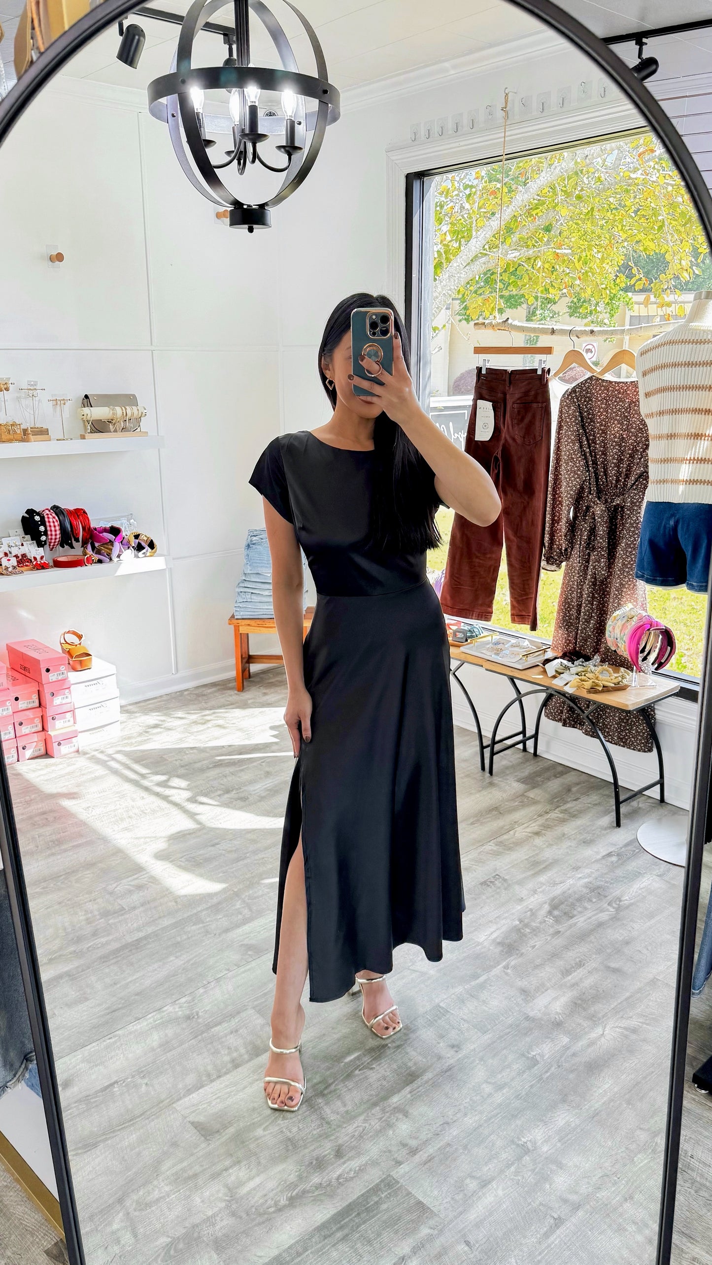 Cara Twist Back Midi Dress- Black