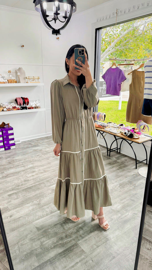 No Comparison Contrast Midi Dress