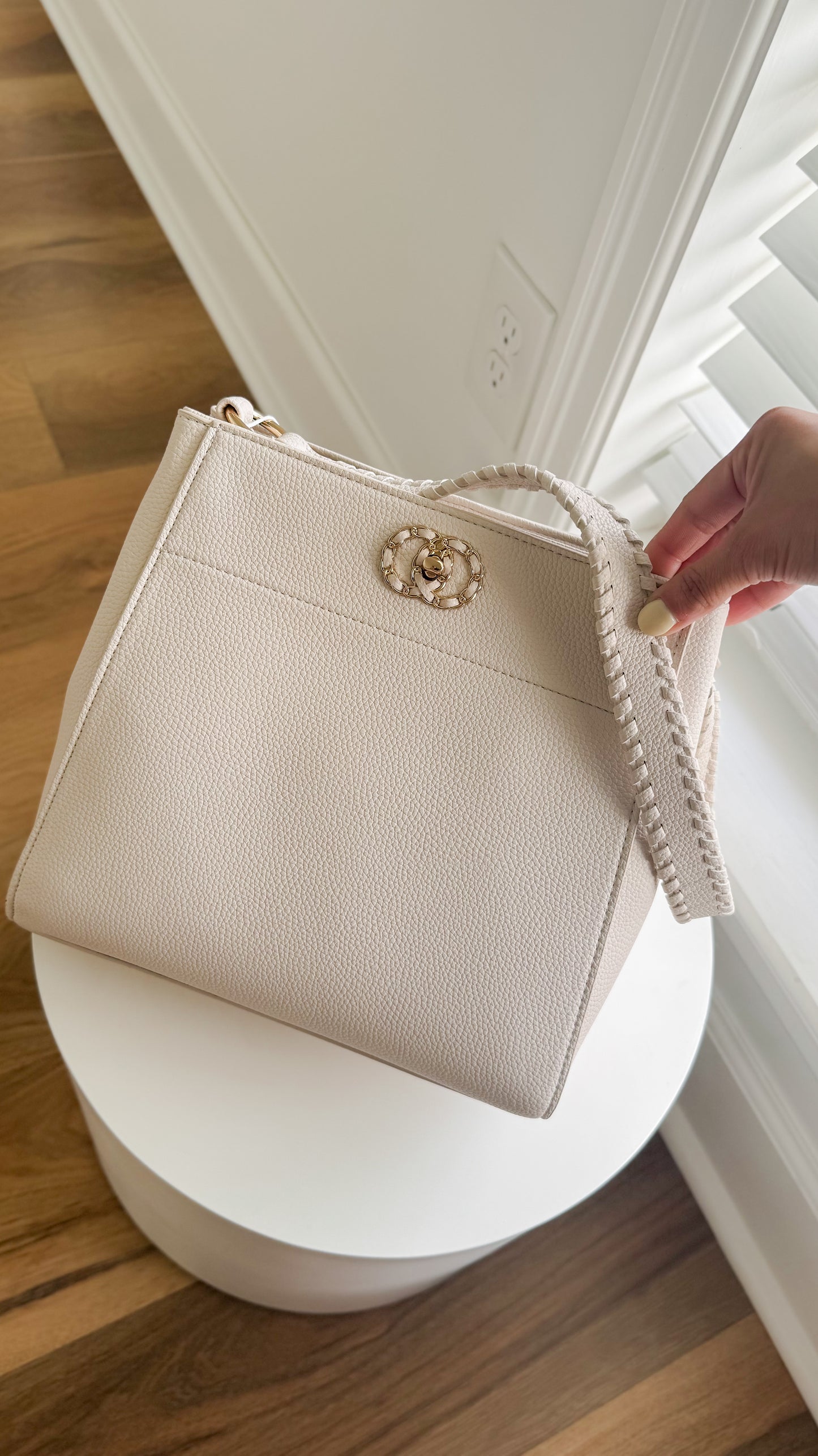 Doreen Bucket Shoulder Bag