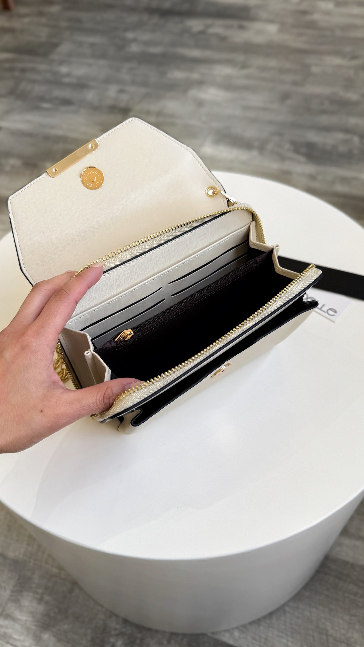 Simone Wallet Bag