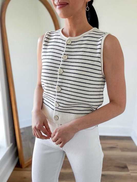 Buttoned Sweater Vest- Black