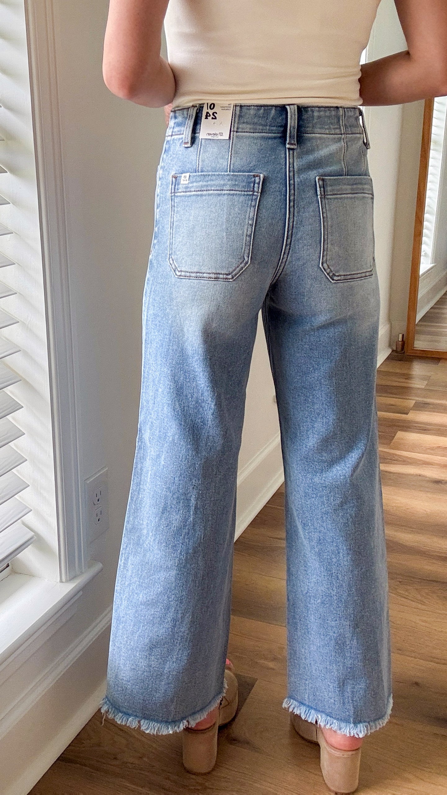 Patch Pocket Ankle Wide Denim
