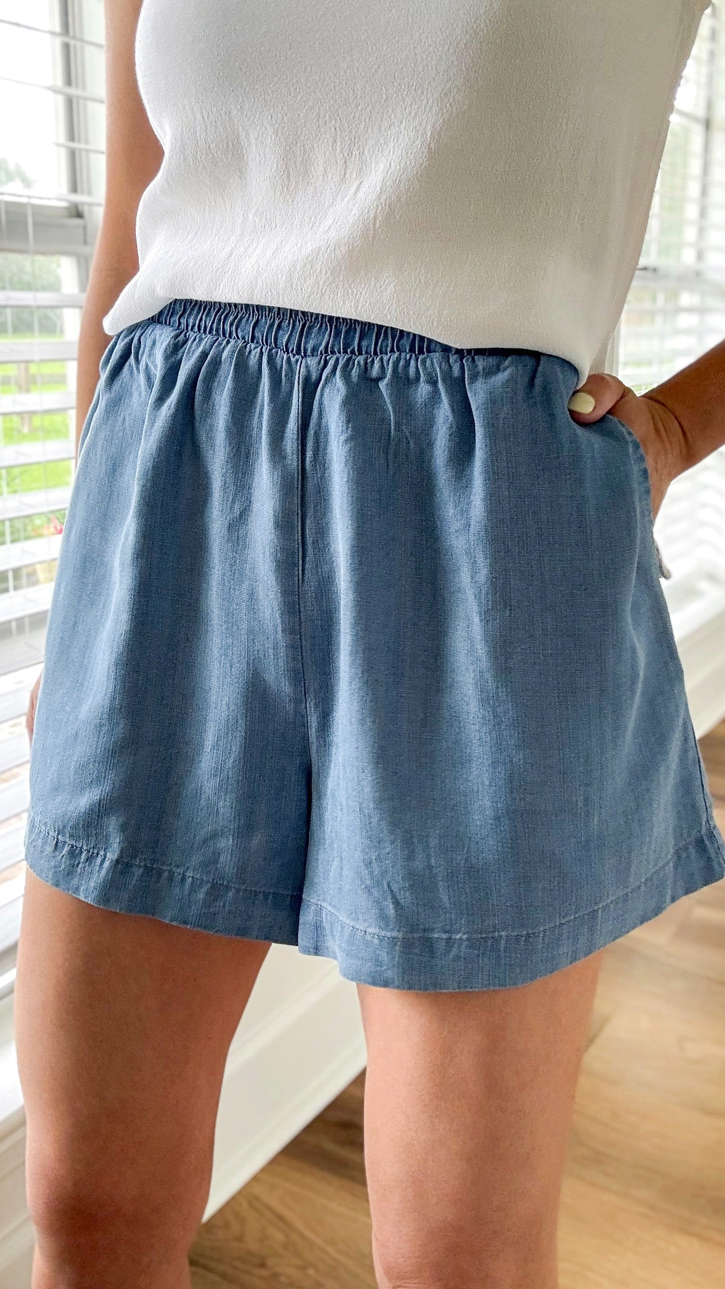 Comfort Chambray Shorts