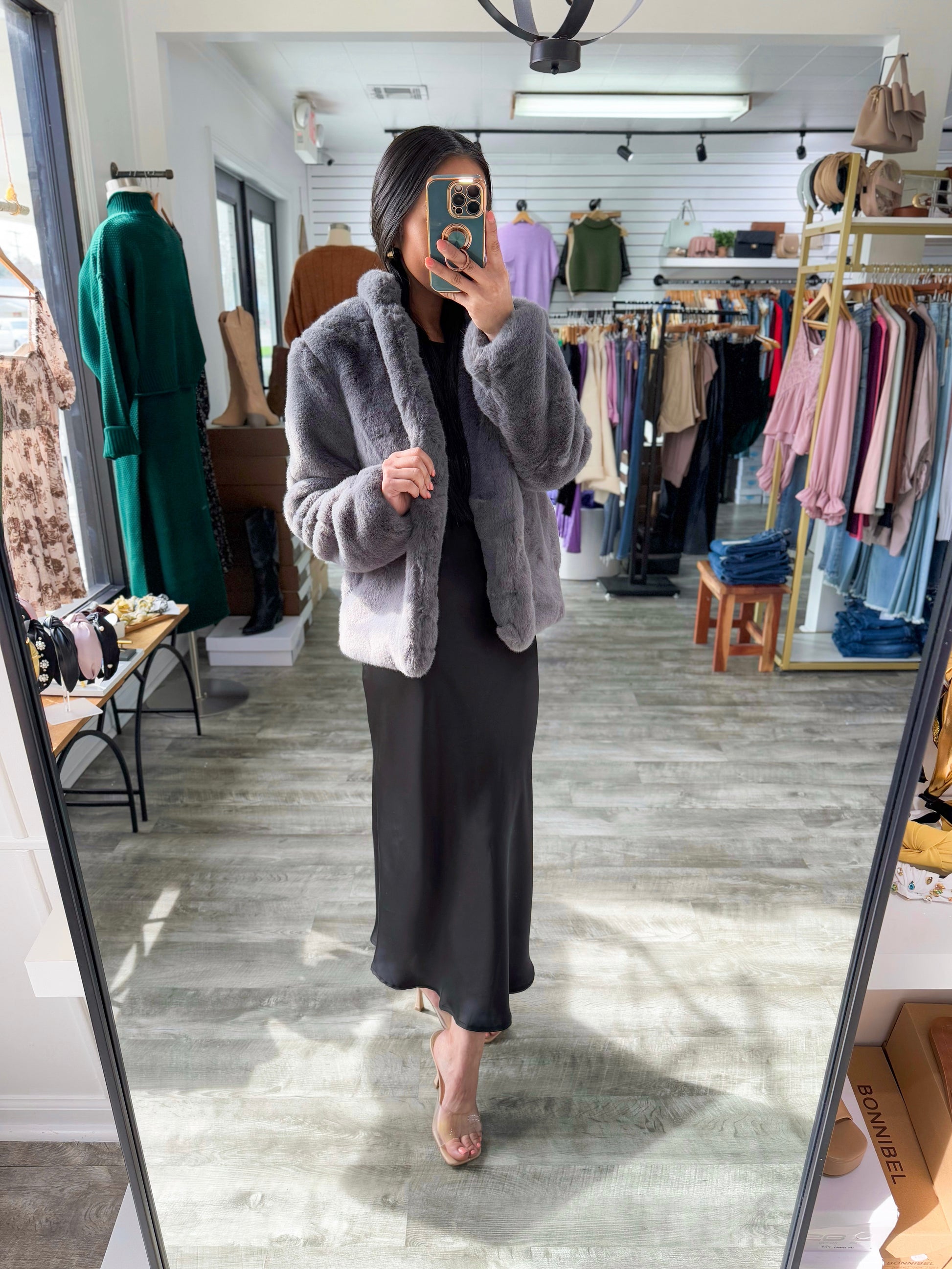 Grey Faux Fur Coat – Compel Clothing Boutique