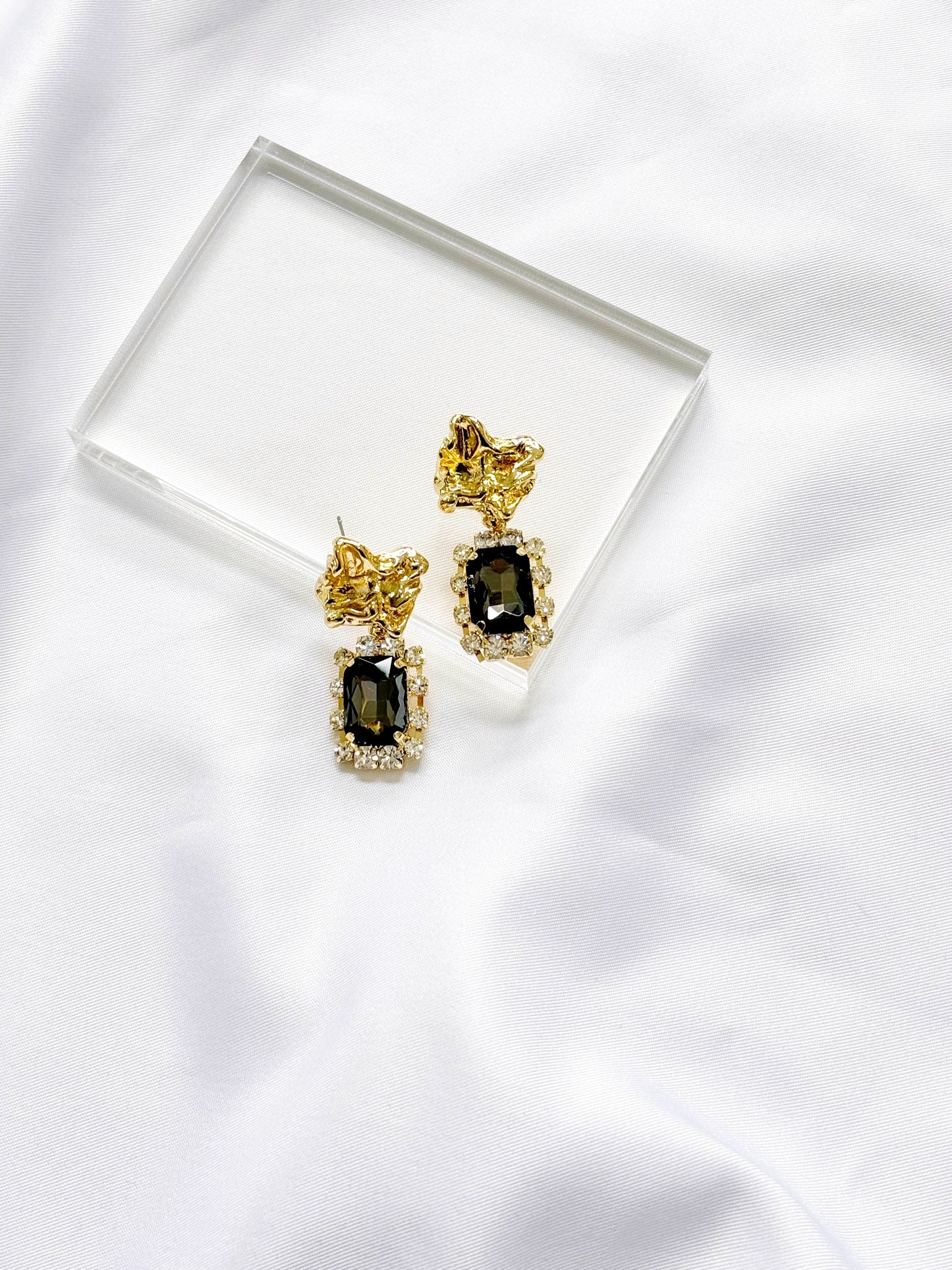 Stone Statement Earrings- Gold/ Black Diamond