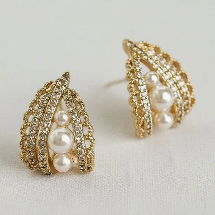 Vintage Palace Style Lace Pearl Stud Earrings